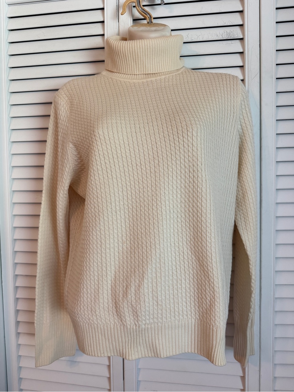 Brooks Brothers Womens Merino Wool Cable Knit Turtleneck Sweater Large Cream